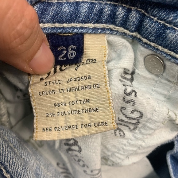 Miss me denim Capri - Picture 6 of 8